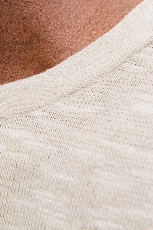 Beige ronde hals trui van PREMIUM by JACK & JONES, met een zachte gebreide textuur.