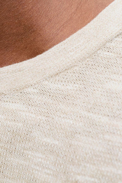 Pull à col rond beige de PREMIUM by JACK & JONES, présentant une texture tricotée douce.