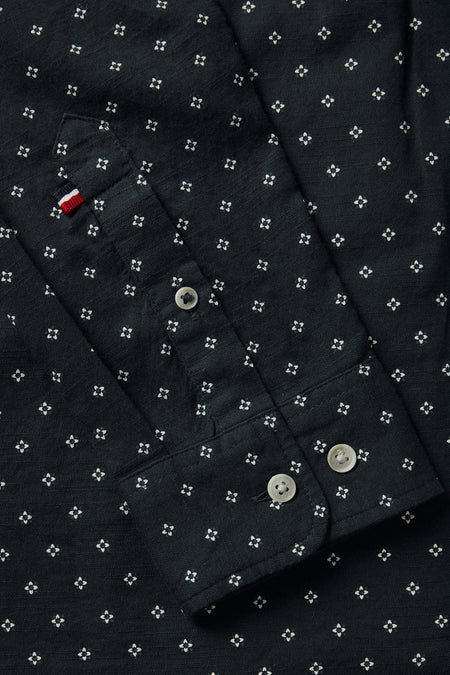 Blauwe blouse met lange mouwen en bloemenprint van JACK & JONES, met knoopsluiting en kenmerkend logo.