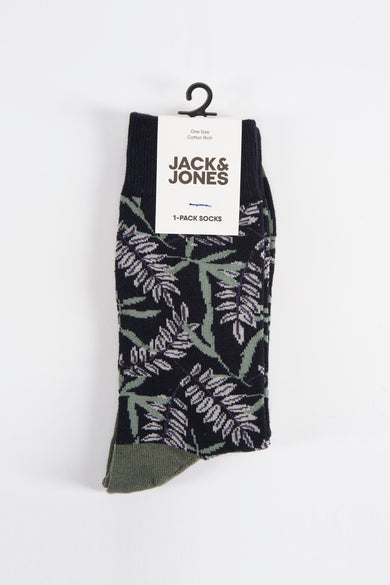 Chaussettes noires à motif feuillage, de Accessories by Jack & Jones, avec bout vert olive.