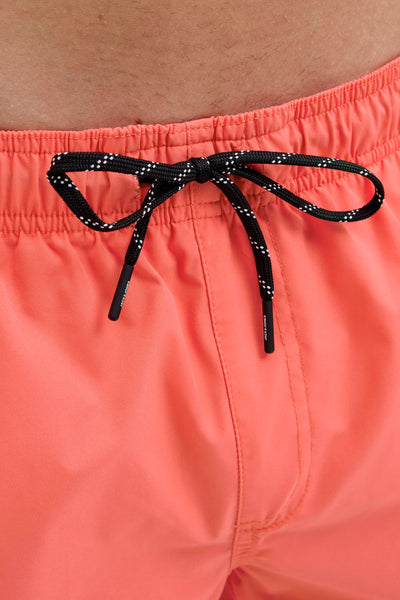 Roze zwembroek van JACK & JONES JEANS INTELLIGENCE, met zwart-wit gestipte trekkoord.