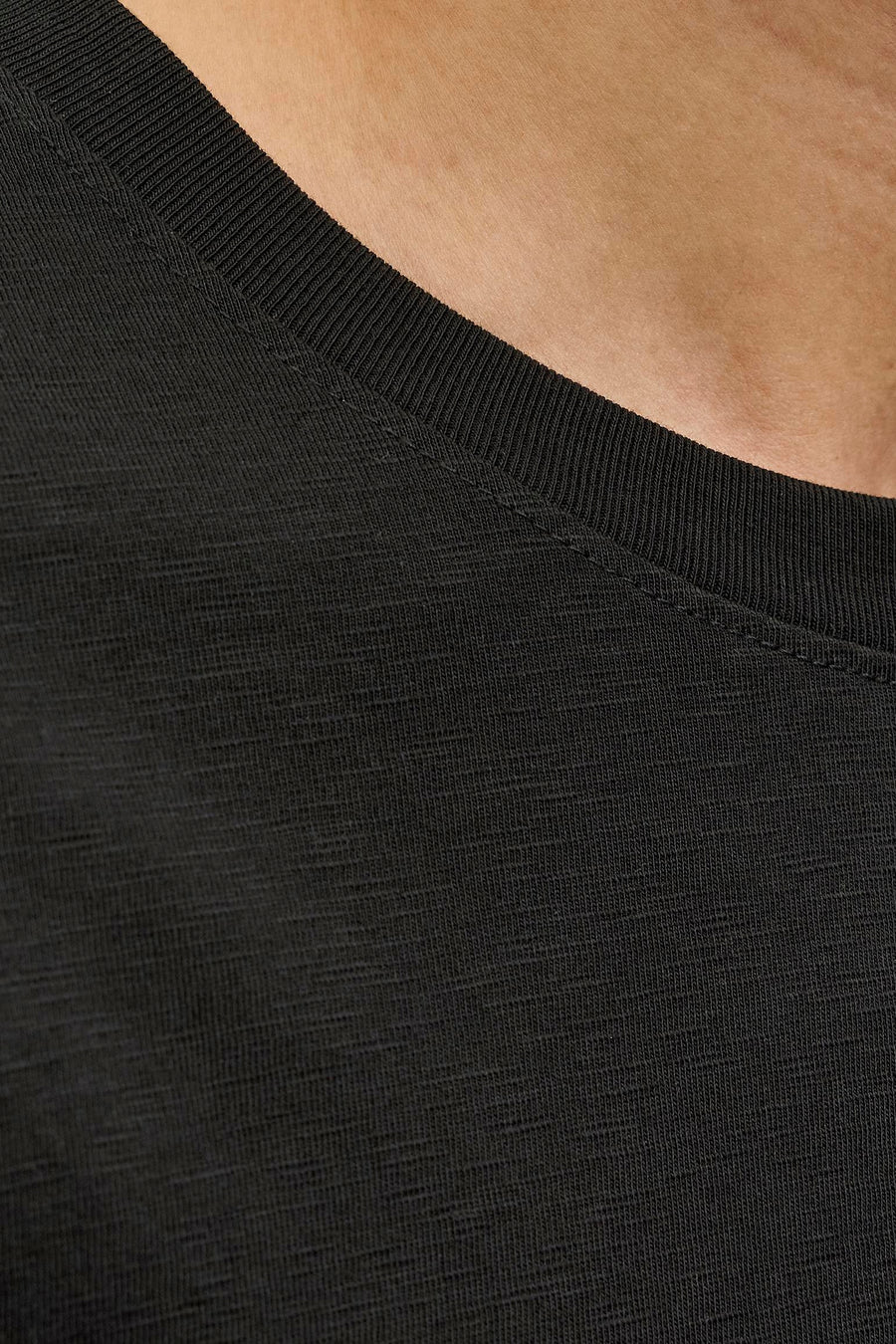 Zwart T-shirt met korte mouwen van ORIGINALS BY JACK & JONES, fijne textuur en ronde hals.