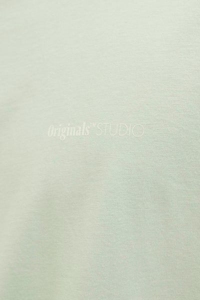 Groen T-shirt met korte mouwen van ORIGINALS BY JACK & JONES met een discreet logo.