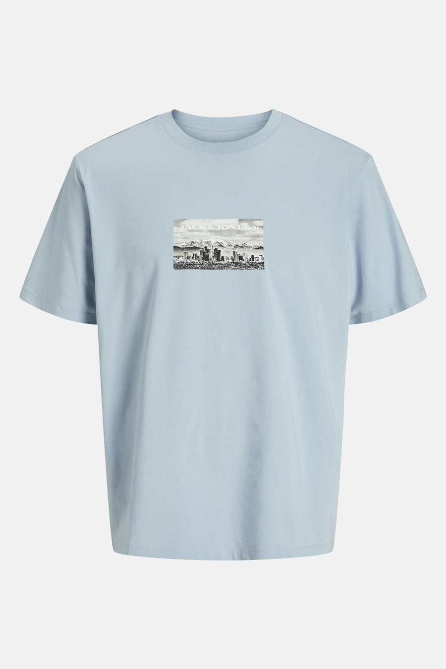 Lichtblauw T-shirt met korte mouwen van JACK & JONES, met een opdruk van een stadslandschap.