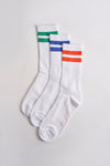 Set witte sokken ACCESSORIES BY JACK & JONES, met groene, blauwe en oranje strepen.