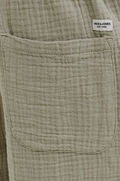 Short vert en gaze de coton by ORIGINALS BY JACK & JONES avec poche plaquée.