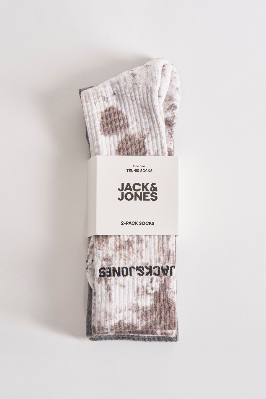 Pack de deux chaussettes de tennis grises et blanches par Accessories by Jack & Jones, à motifs tie-dye marron.