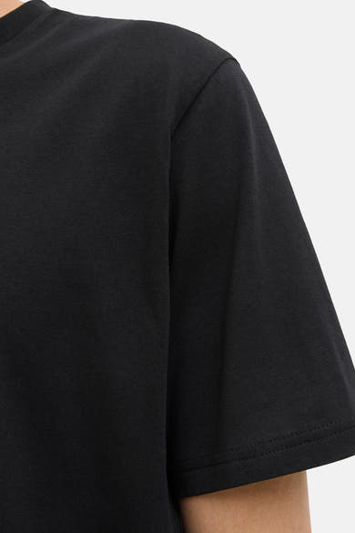 T-shirt noir à manches courtes de Originals by Jack & Jones, montrant une texture de coton.