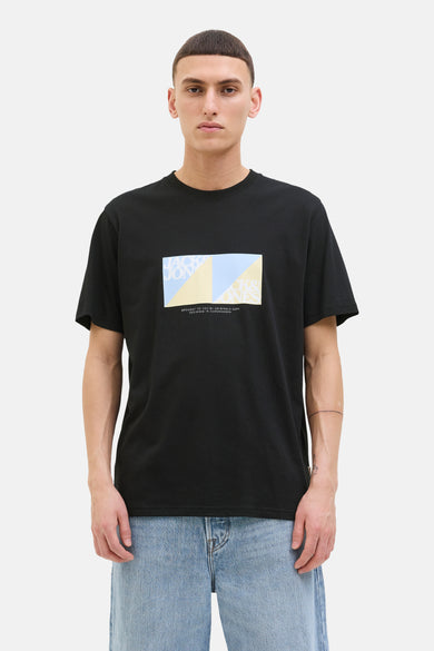 Zwart T-shirt met korte mouwen van Originals by Jack & Jones, met geometrisch grafisch patroon op de voorkant.