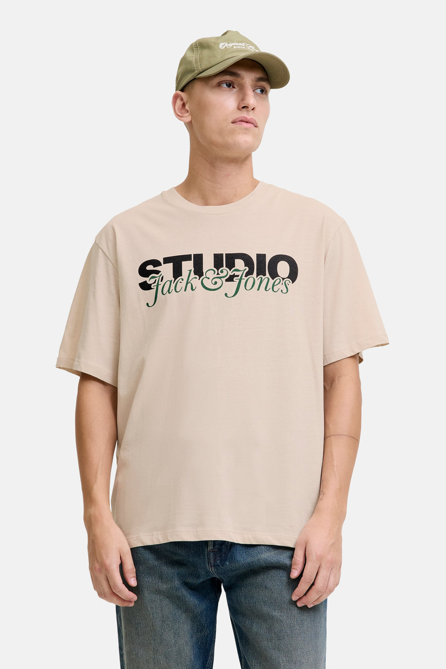 T-shirt écru à manches courtes by ORIGINALS BY JACK & JONES avec un imprimé sur le devant.