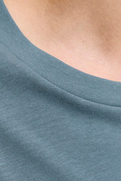 Blauw T-shirt met korte mouwen, van ORIGINALS BY JACK & JONES, met geribbelde textuur bij de halslijn.
