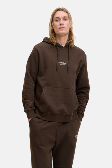Kaki-bruine hoodie van Jack & Jones, met trekkoord en kangoeroezak.