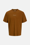 Bruin T-shirt met korte mouwen van Jack & Jones, met een kleine print op de borst.