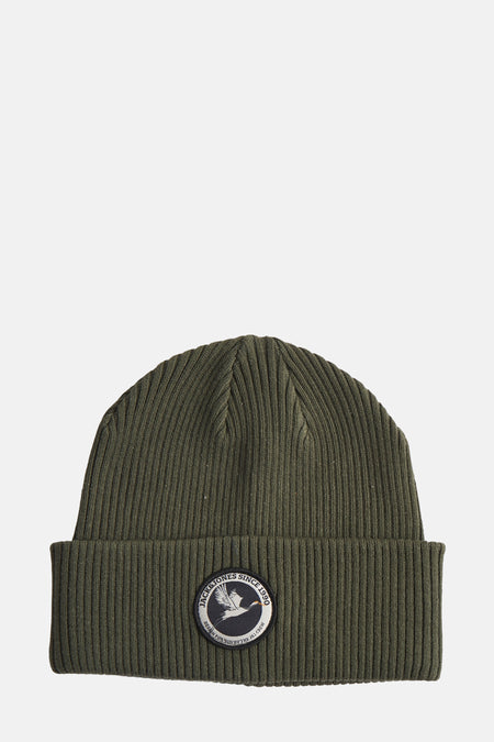 Groene gebreide muts, van ACCESSORIES BY JACK & JONES, met opgestikte ronde patch en geribbelde textuur.