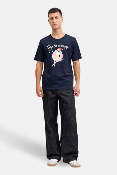 T-shirt bleu à manches courtes de ORIGINALS BY JACK & JONES avec un motif de Père Noël décontracté.