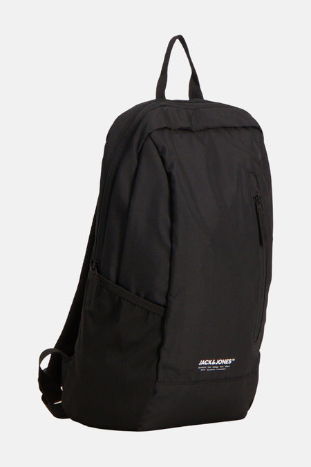 Sac à dos noir de ACCESSORIES BY JACK & JONES avec poche zippée latérale et logo imprimé en bas.