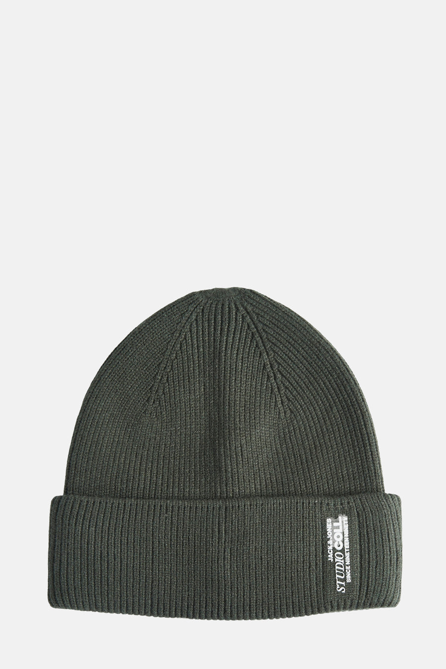 Bonnet vert de ACCESSORIES BY JACK & JONES, en maille côtelée avec étiquette logo sur le bord.