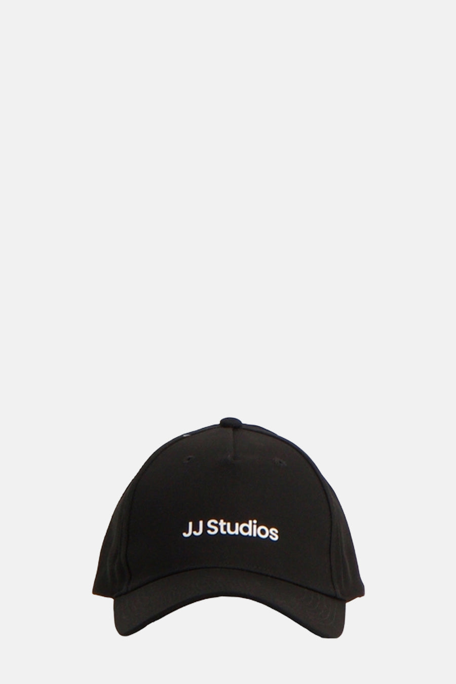 Casquette noire de Accessories by Jack & Jones, avec le logo blanc "JJ Studios" sur le devant.
