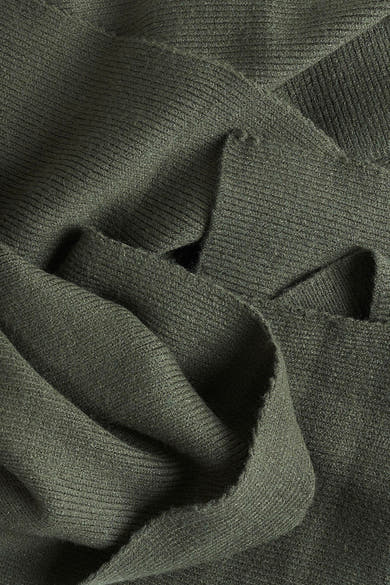 Écharpe verte en tricot d'ACCESSORIES BY JACK & JONES, texture côtelée avec des plis doux.