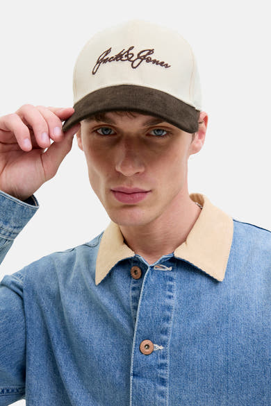 Beige corduroy cap by ACCESSORIES BY JACK & JONES, with brown visor and embroidered logo.