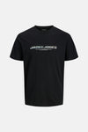 T-shirt noir à manches courtes de JACK & JONES, avec logo imprimé sur le devant.

