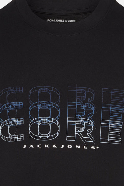 T-shirt à manches courtes noir de JACK & JONES, avec un motif géométrique CORE sur le devant.
