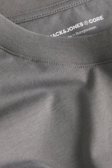 Grijze T-shirt met korte mouwen van JACK & JONES, ronde hals en stikseldetails.