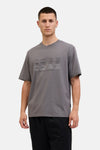 Grijs T-shirt met korte mouwen van JACK & JONES, met "CORE" grafische print op de voorkant.