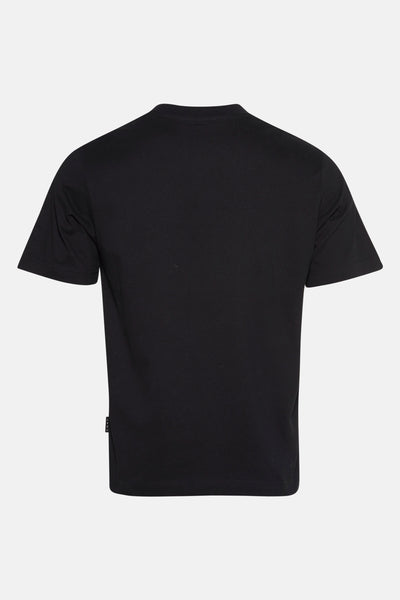 T-shirt noir à manches courtes de JACK & JONES, avec une étiquette discrète sur le côté.