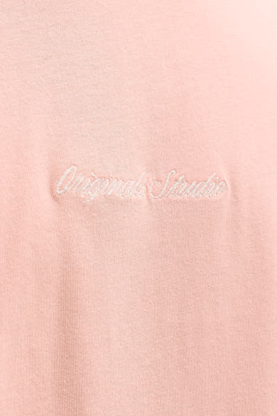Roze T-shirt met korte mouwen van ORIGINALS BY JACK & JONES, met toon-op-toon geborduurd opschrift.