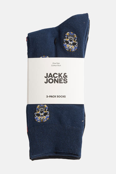 Lot de chaussettes multicolores de ACCESSORIES BY JACK & JONES, motif de crânes et présentation en paquet de trois.