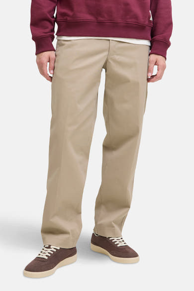Beige chino van JACK & JONES JEANS INTELLIGENCE, met knoopzakken aan de achterkant.