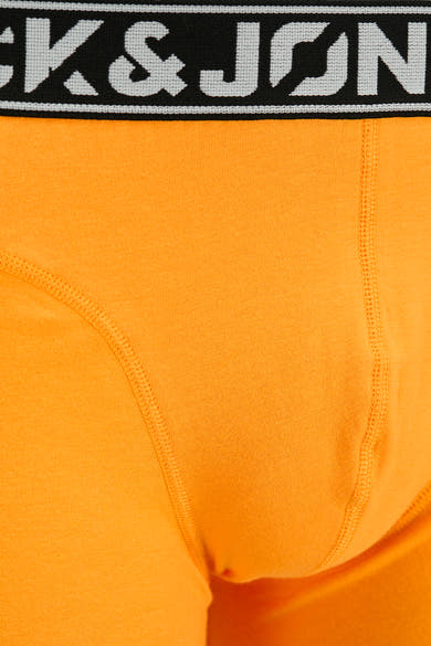 Boxer orange de chez ACCESSORIES BY JACK & JONES, avec une ceinture noire griffée visible.