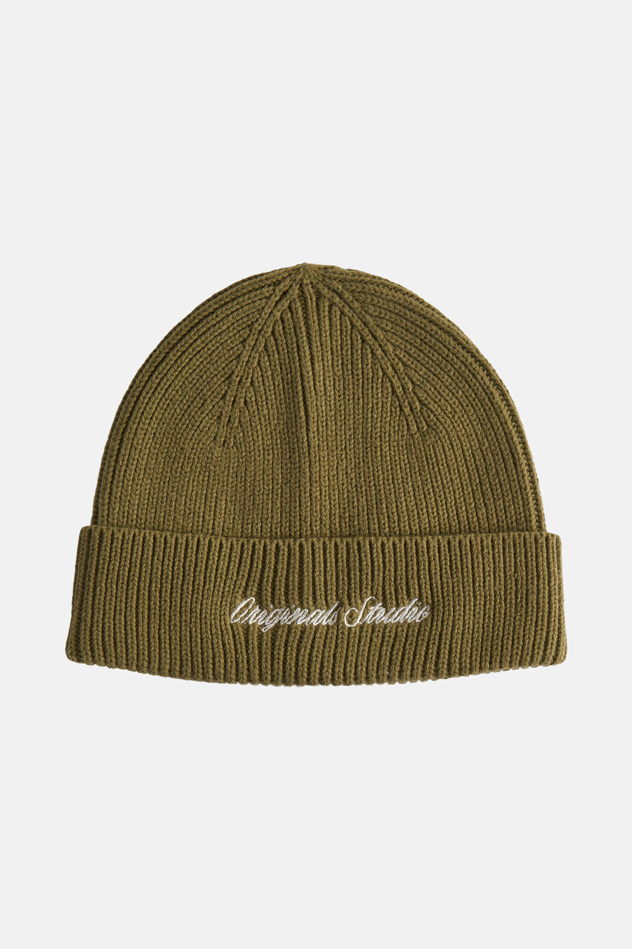 Bonnet vert en maille côtelée d’ACCESSORIES BY JACK & JONES, avec inscription brodée en blanc sur le bord.