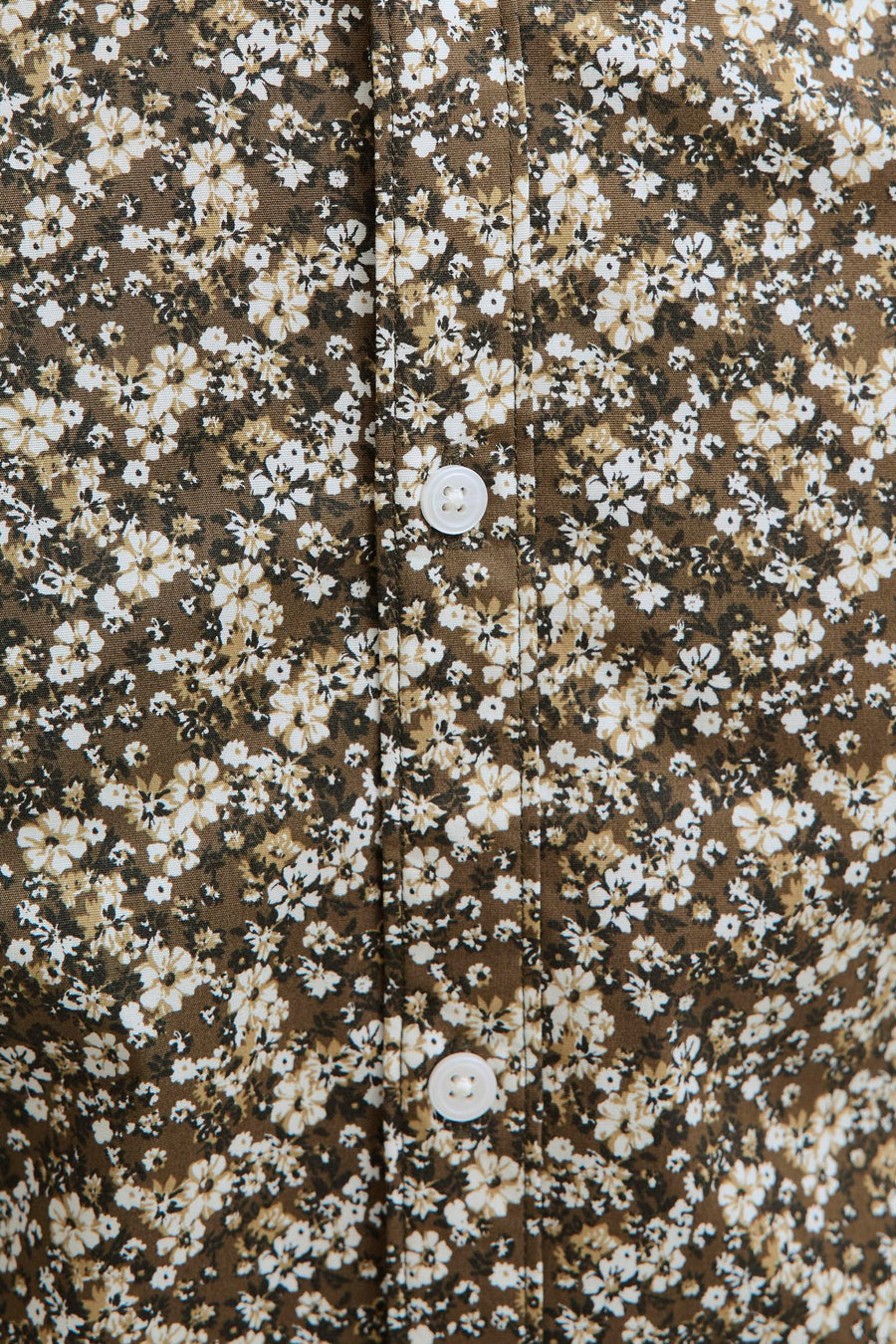Multikleurig overhemd met lange mouwen van PREMIUM by JACK & JONES met een bloemenpatroon en knoopsluiting.
