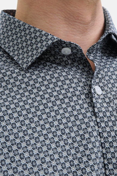 Blauw overhemd met lange mouwen van PREMIUM by JACK & JONES met een geometrisch patroon en witte knopen.