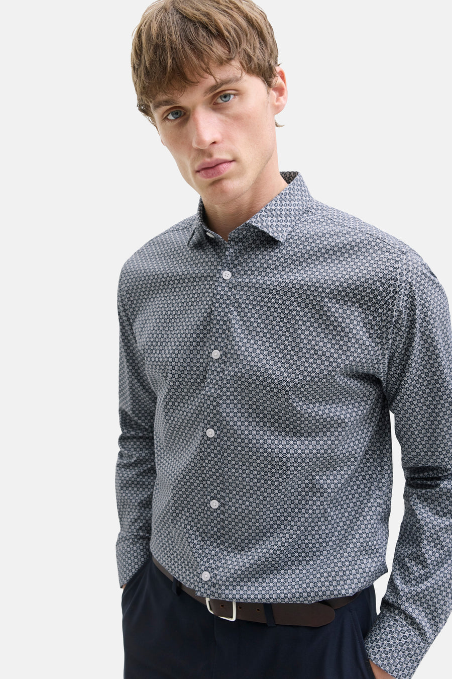Blauw overhemd met lange mouwen van PREMIUM by JACK & JONES, met subtiel geometrisch patroon en klassieke pasvorm.