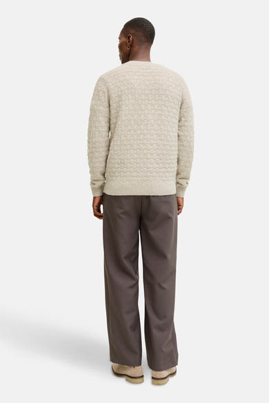 Beige ronde hals trui met textuur van JACK & JONES, met toon-op-toon geometrisch patroon.