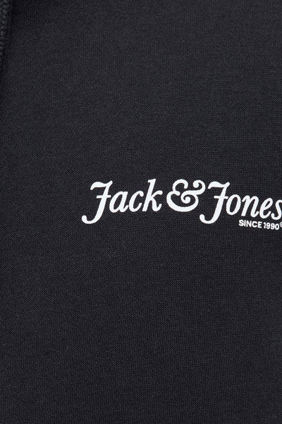Zwarte sweater van Jack & Jones, met witte opdruk van het logo.