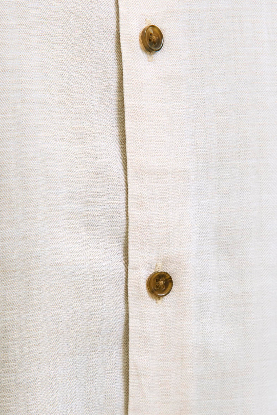 Chemise beige à manches longues de PREMIUM by JACK & JONES, avec motif chevron et boutons marron.