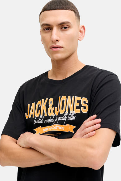 Zwart T-shirt met korte mouwen van ORIGINALS BY JACK & JONES, oranje en witte grafische print op de voorkant.