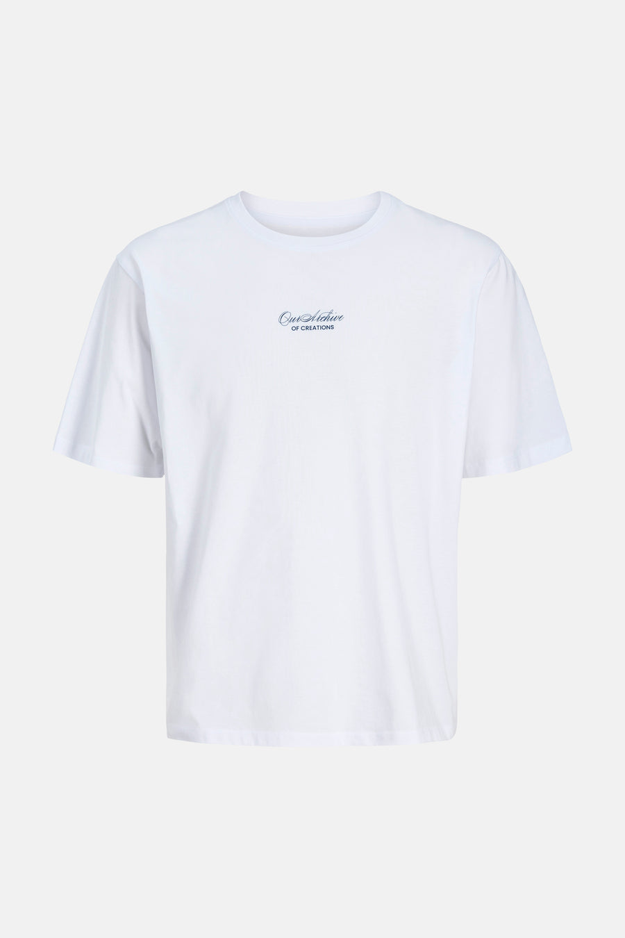 T-shirt blanc de ORIGINALS BY JACK & JONES avec un imprimé "Our Archive OF CREATIONS" bleu foncé sur la poitrine.