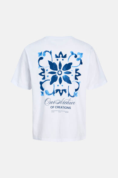 T-shirt blanc de ORIGINALS BY JACK & JONES avec motifs floraux et ornementaux bleus et texte "Our Archive OF CREATIONS" au dos.