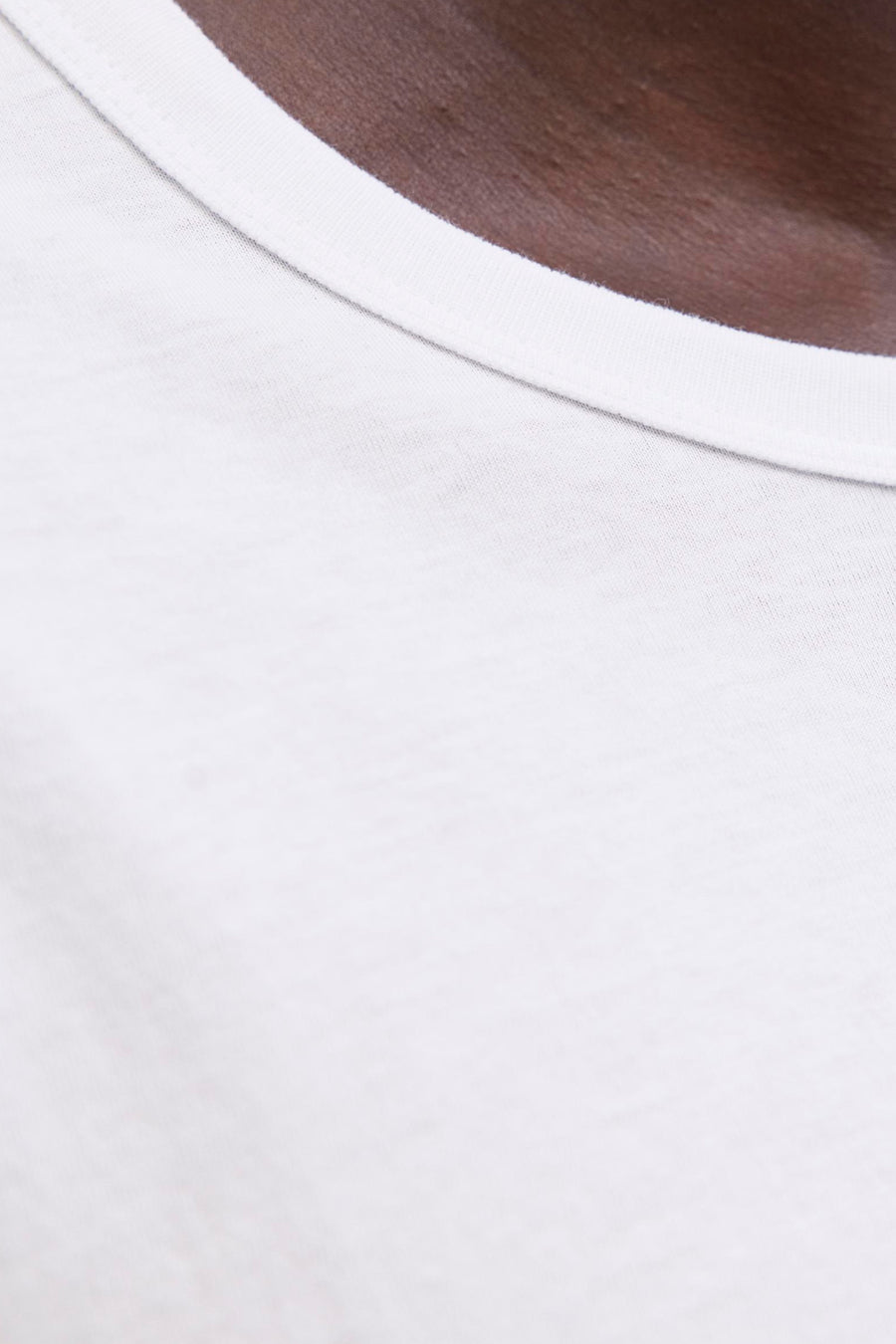 Wit T-shirt met korte mouwen van ORIGINALS BY JACK & JONES, ronde hals en lichte textuur.