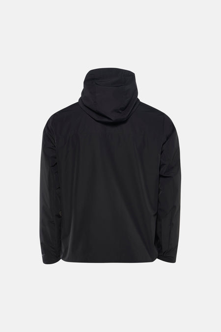 Korte zwarte jas van JACK & JONES, van achteren gezien met capuchon.