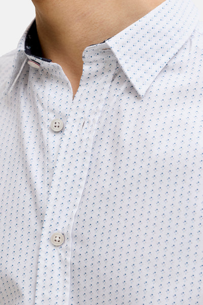 Chemise multicolore à manches courtes par PREMIUM by JACK & JONES avec motif à pois bleus et col boutonné.