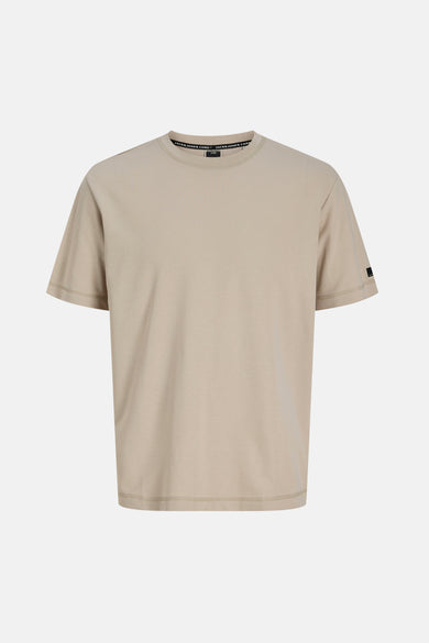 Beige T-shirt met korte mouwen van JACK & JONES, met een ronde hals en een gladde textuur.