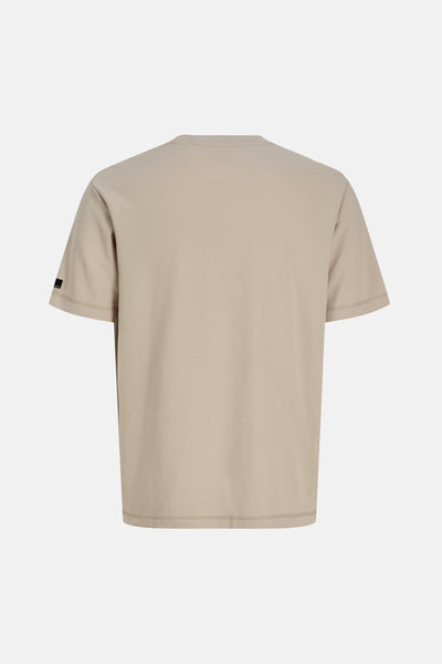 Beige T-shirt van JACK & JONES, met ton-sur-ton stiksels en een klassieke pasvorm.