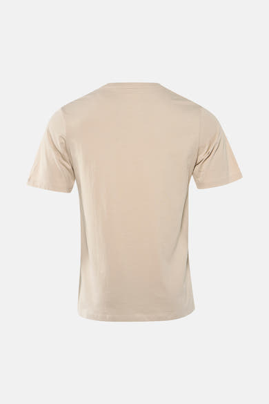 Beige T-shirt met korte mouwen van ORIGINALS BY JACK & JONES, gedragen met een blauwe jeans en casual schoenen, achterzicht.