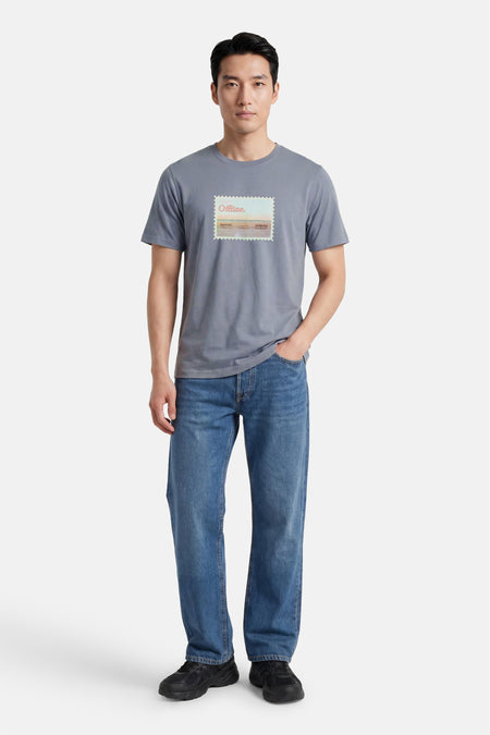 Blauwe T-shirt van ORIGINALS BY JACK & JONES met 'Offline.' postzegelprint en zeegezicht op de borst.